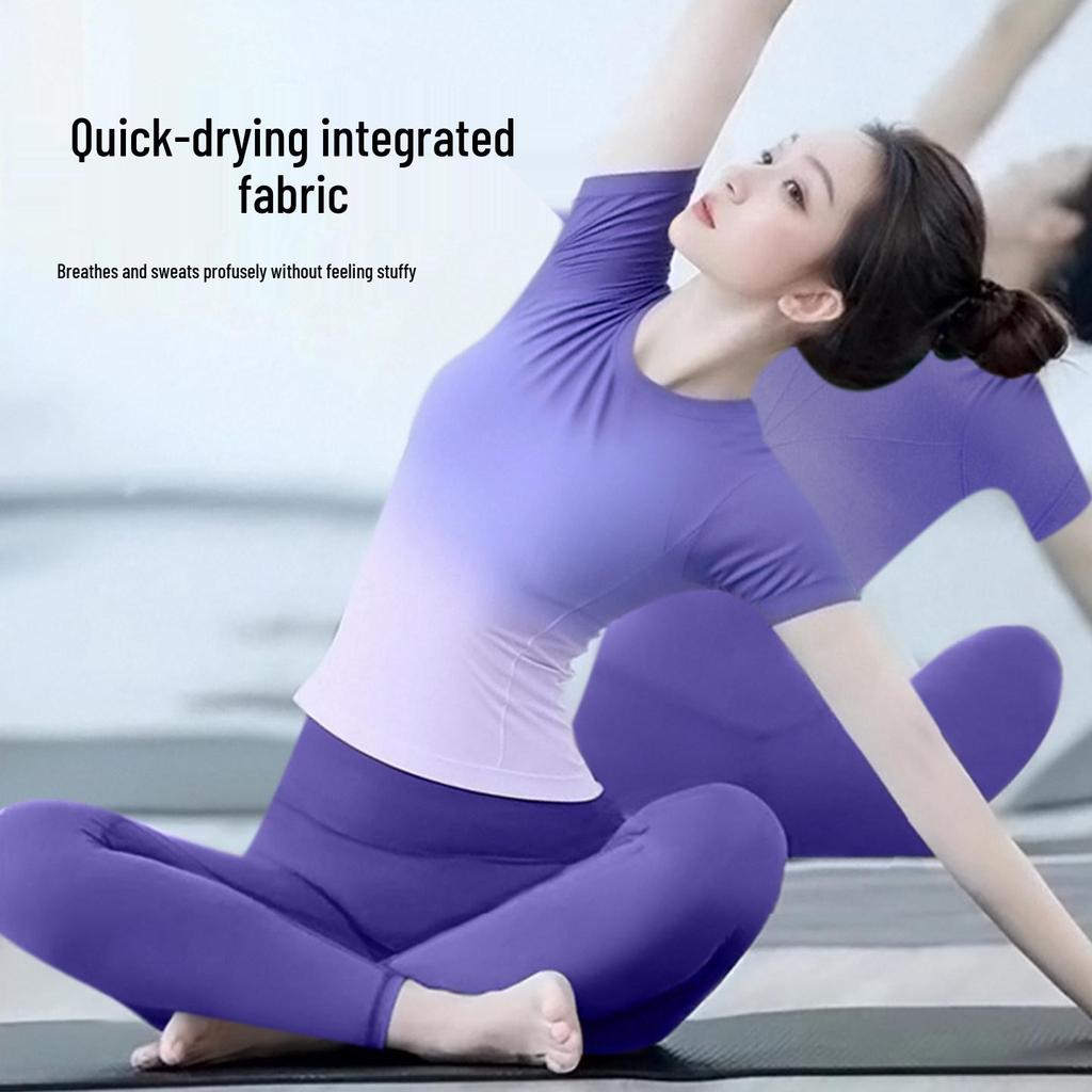Gradient Yoga Women's Quick-Dry Short Sleeve Slimming Fitness Set