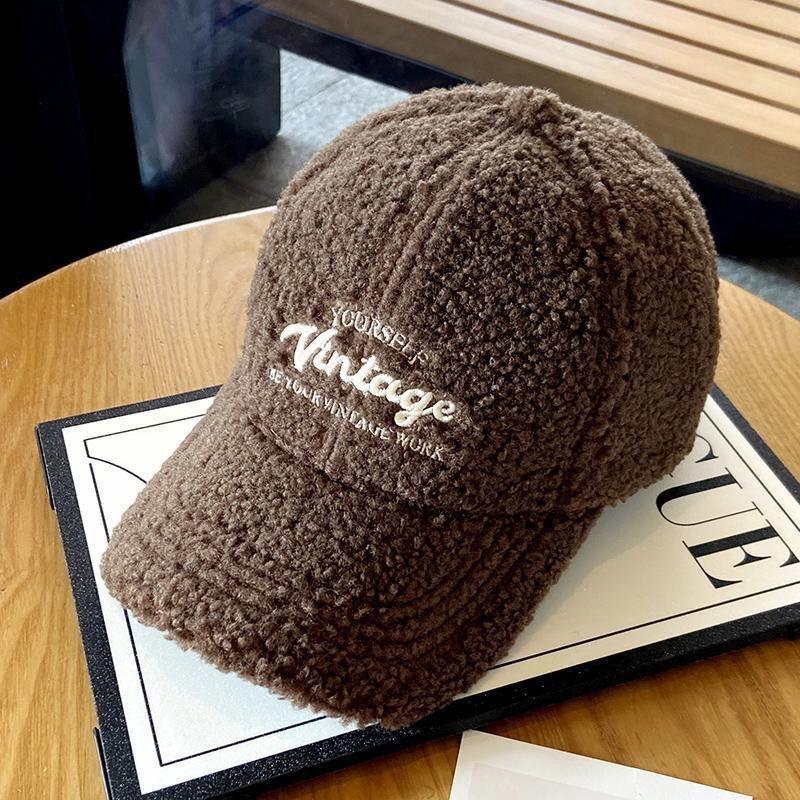 

Шапка из овечьей шерсти Женская Осенне-зимняя Теплая Бейсболка Плюшевая Зимняя Модная Шапка Большого Обхвата Головы ONE SIZE чёрный