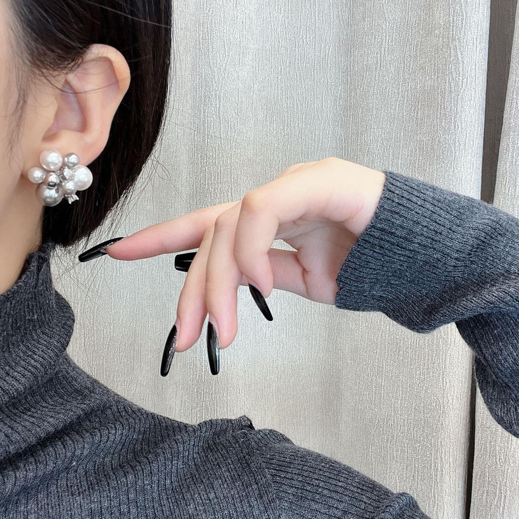 French Pearl Tassel Necklace & Earrings Set: Autumn/Winter Fashion, Elegant & Versatile for Sweaters