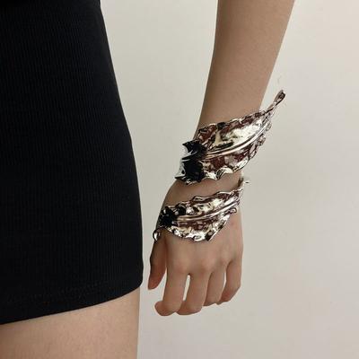 Fashion High Profile Retro Golden Leaf Spiral Winding Open-Ended Bracelet Female Fancy Exquisite Metal Leaf Bracelet