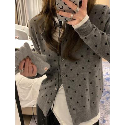 Damen Strick-Cardigan mit grauen Punkten - 2024 Slim Fit mit Lagen-Design