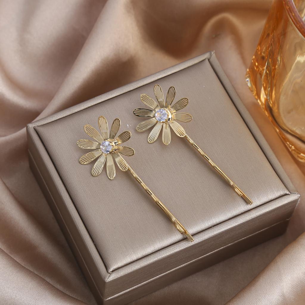 2/3/4PCS X-shaped Hair Clips Shiny Rhinestone Fashionable Small Hair Clips Fringe Decorative Clips ringe Decorative Clips