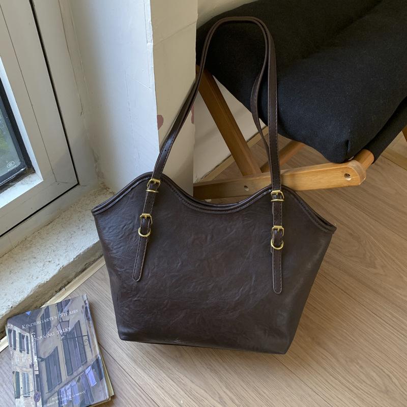 Tote bag women's autumn and winter retro shoulder bag commuter women's bag fashion shoulder bag