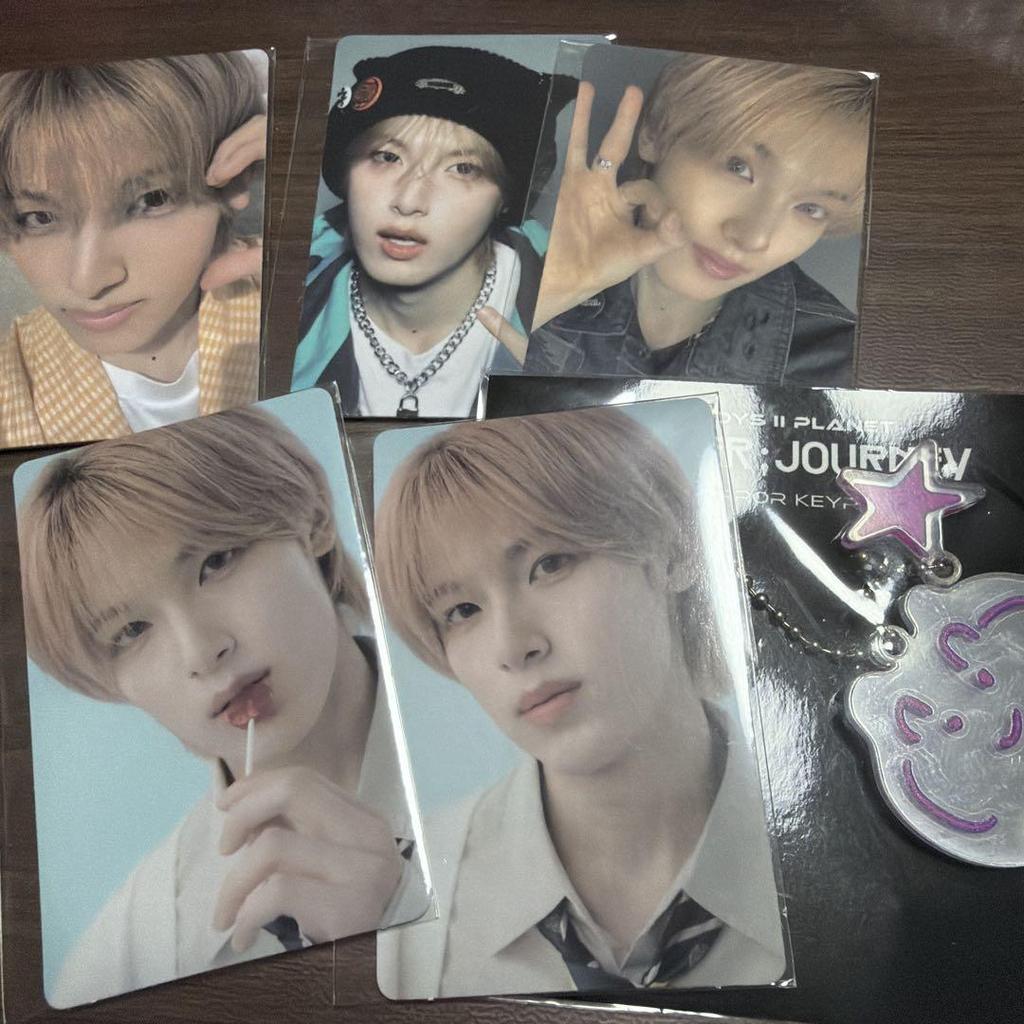 [USED] Masato Week 2 Trading Card Keychain Voicepla