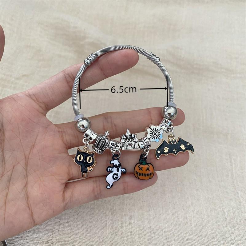 Festive Reindeer & Pumpkin Beaded Bracelet - Unique Cartoon Design for Women