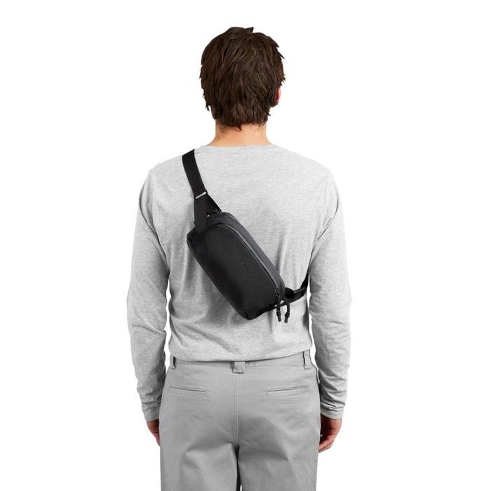 [Bellroy] Venture Ready Sling Travel Body Bag - Black Black Free Size