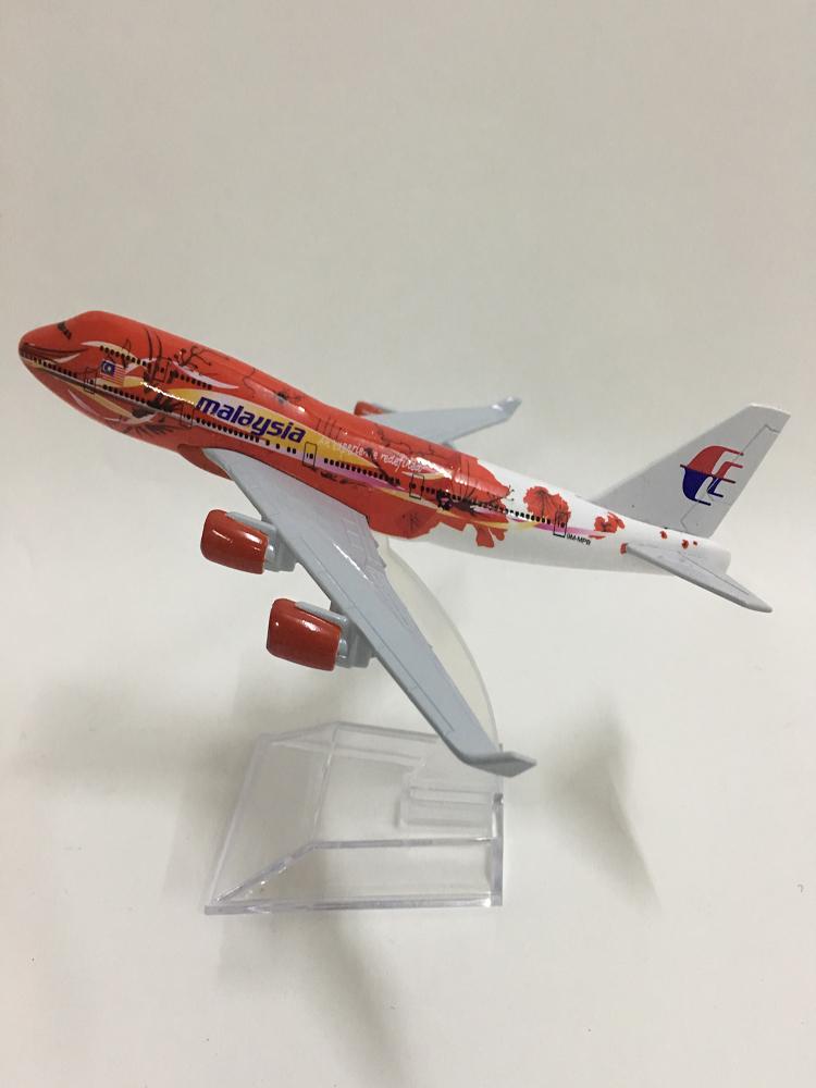 Jason Tutu Original Model A380 Airbus Boeing 747 Airplane Model Aircraft Diecast Model Metal 1:400 Airplane Toy Gift Collection