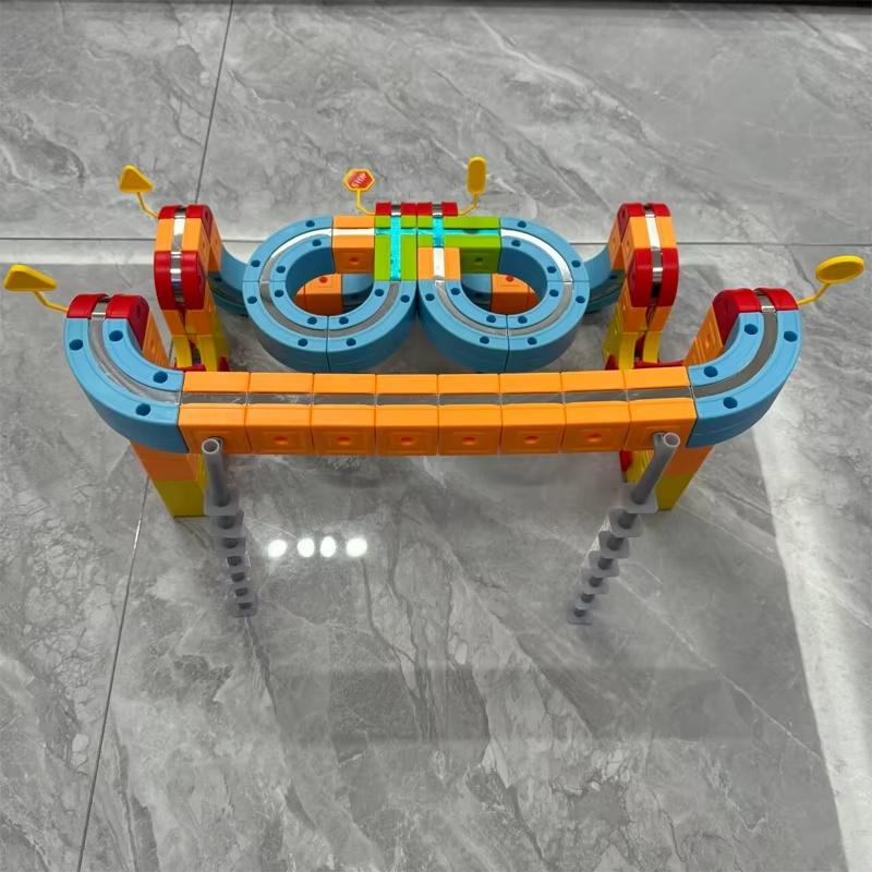 Diy Assembly Splicing Magnetic Track Train Set Versatile Building Tracks Magnetic Toy Train For Kids Non-Remote Rail Car Gift