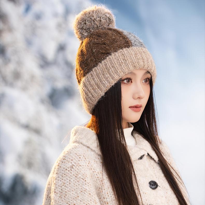 Women's Fashion Color Matching Hairball Knitted Hat Autumn and Winter Outdoor Piled Thickened Thermal Hat Retro Hat