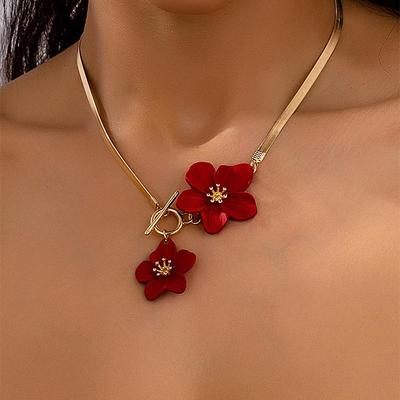 European Light Luxury Floral Clavicle Necklace - Korean Style, Versatile Women's Accessory