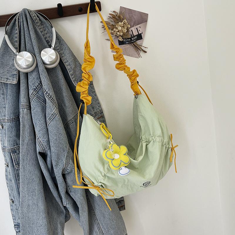 

Bag messenger bag women s light and large-capacity travel new summer green canvas dumpling bag casual tote bag Without pendant зелёный