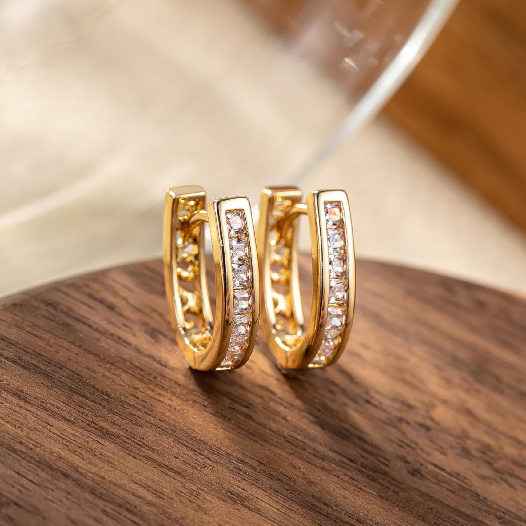 Elegant European-Style Non-Fading Women s Linear Earrings
