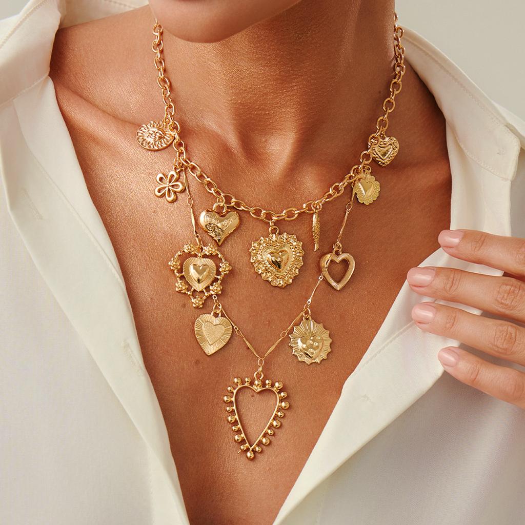 Sweet And Cool Wind Metal Lava Love Pendant Necklace, Personalized Design Peach Heart Collarbone Necklace