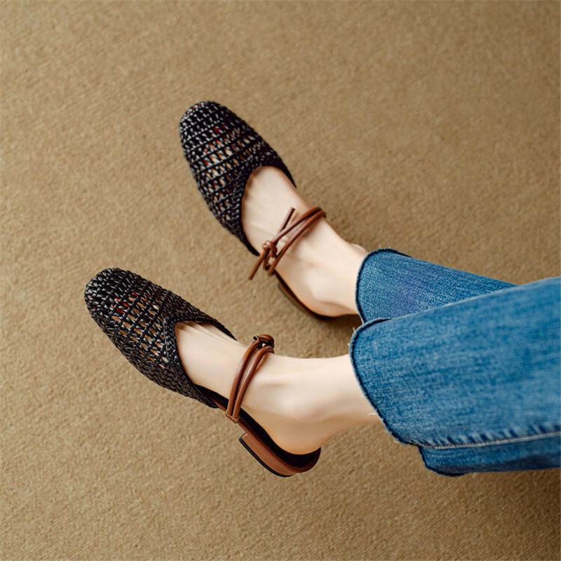 Fashion New Summer Sandals Shoes for Women Round Toe Sandals Fashionable Hollow Out Slippers Gladiator Shoes Women Low Heel Ladies Shoes