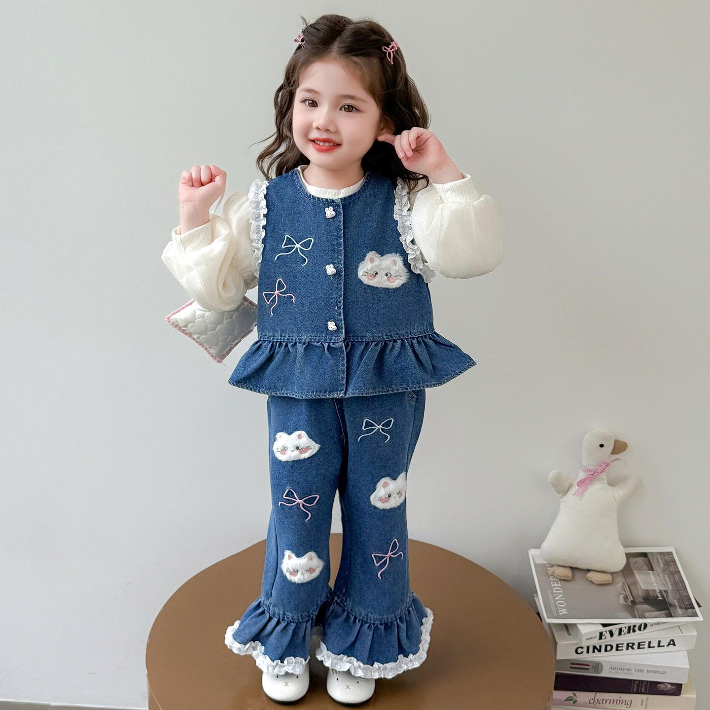 

Autumn 2025 Girls Fashion Denim Three-Piece Set: Vest, Base Shirt, for Small & Medium Kids More than 1000