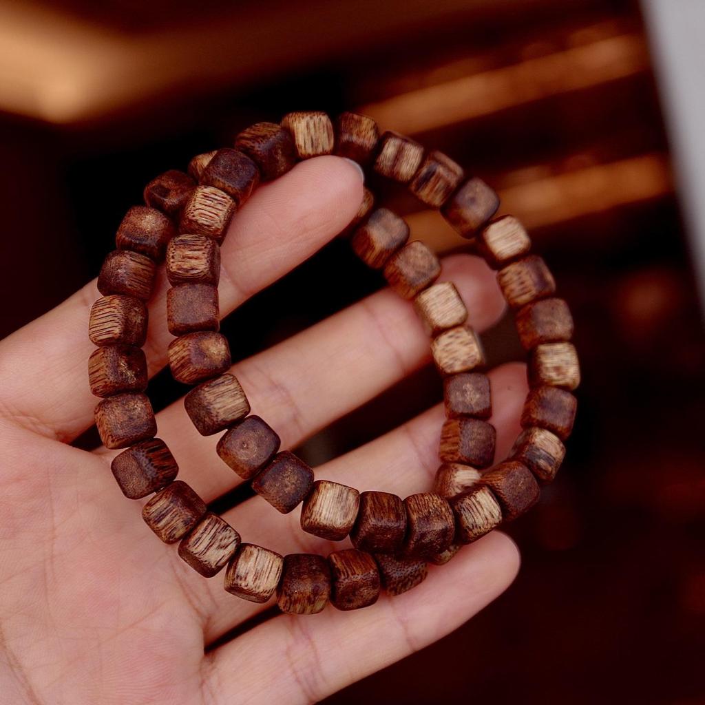 Premium Hainan Agarholz Armband: Hoher Ölgehalt, Hochwertige Handwerkskunst, Elegantes holziges Aroma Schmuck