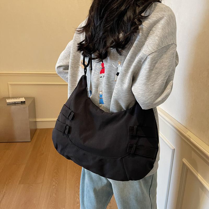 New Crescent Dumpling Bag Large Capacity Casual Solid Color Shoulder Bag Commuting To Work Trendy Messenger Bag