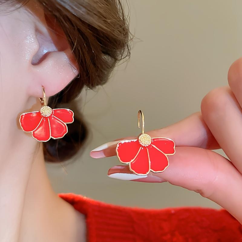 1 Pair of Elegant French Flower Pendant Women's Earrings, Gold Alloy Design, White Enamel Petals