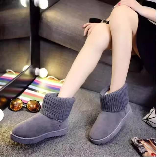 

Женские зимние ботинки 2025 года, новые короткие ботинки на платформе, водонепроницаемые и нескользящие хлопковые ботинки, теплые и с утолщенным подкладом, большие хлопковые ботинки 40