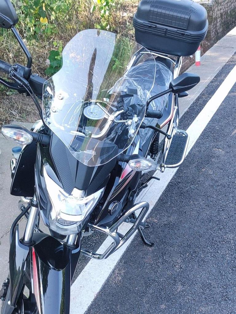 Compatible Windshield for Haojue DKS, Suzuki, Honda, CB400F, GL, and Other Motorcycles.