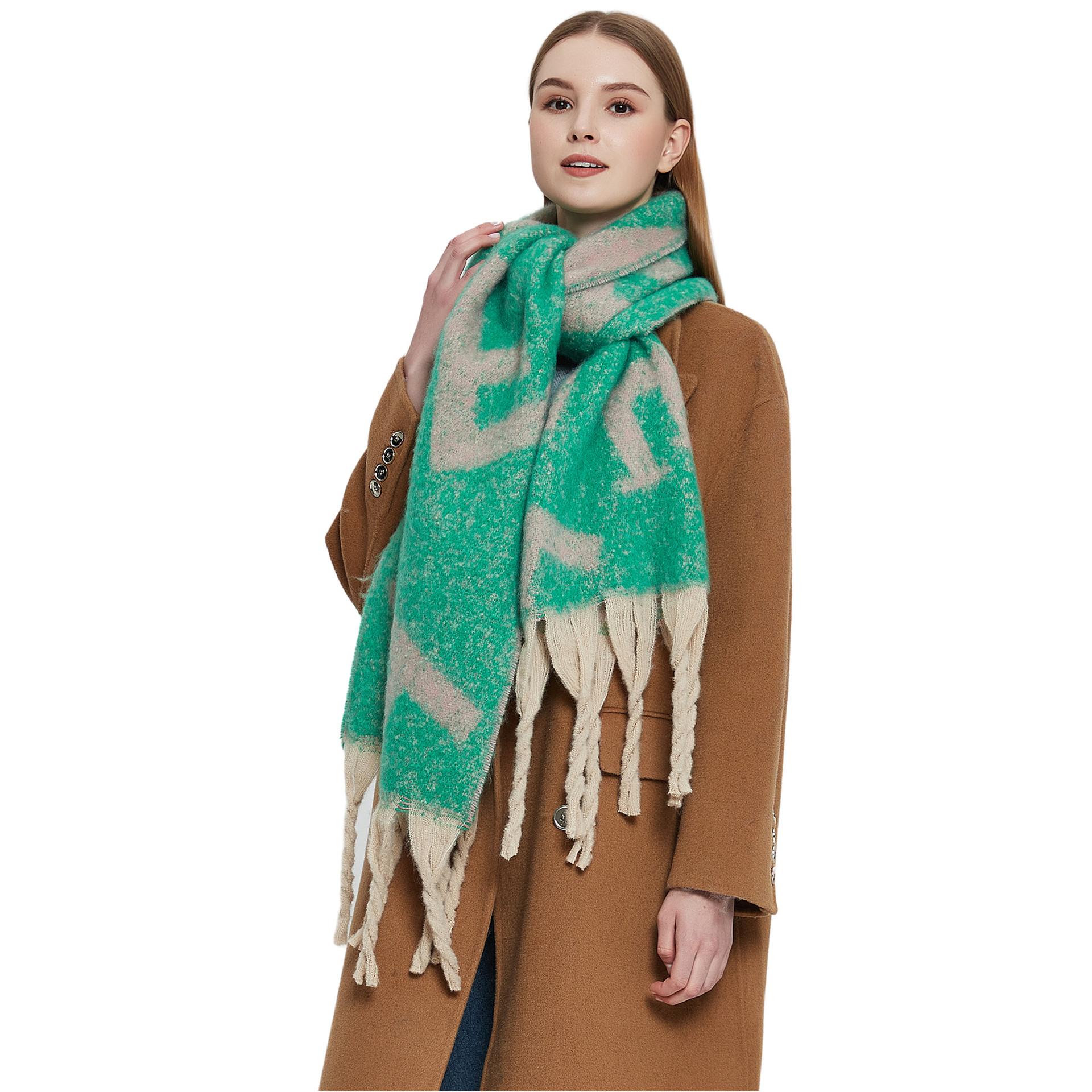 Женская теплая шаль — фото 7