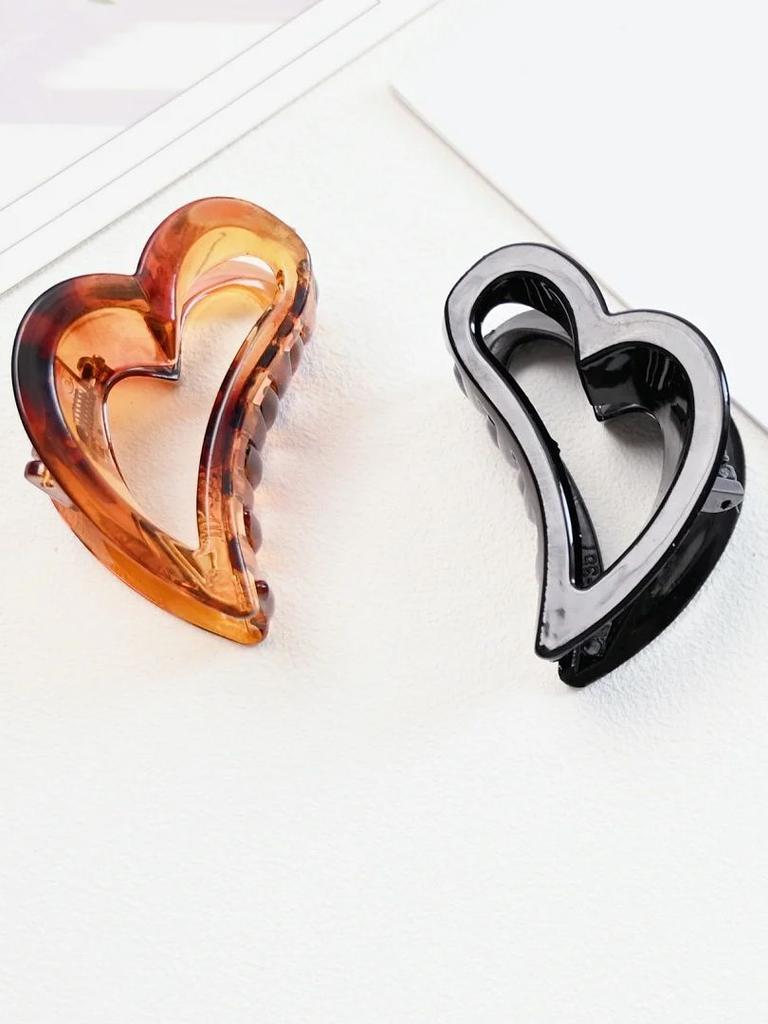 Plastic  Hair Claw Clip for Girls and Women Heart Shape Medium Size Hair Crabs Hair Accessories