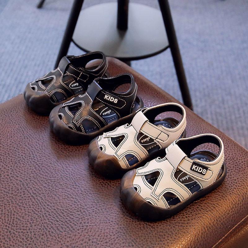 Kleinkind Sommer Zehengeschlossene Strandsandalen, Weiche Anti-Kick Lauflernschuhe für Alter 1-3, Infant Hohl-Design.