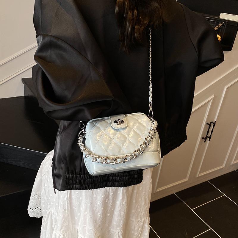 Premium diamond chain bag women's spring new versatile shoulder messenger doctor bag