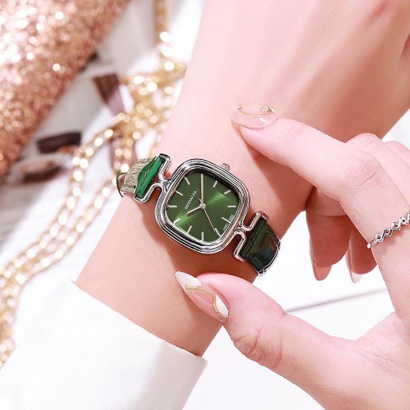 Trendy Square Dial Quartz Women's Watch - Fashionable and Versatile