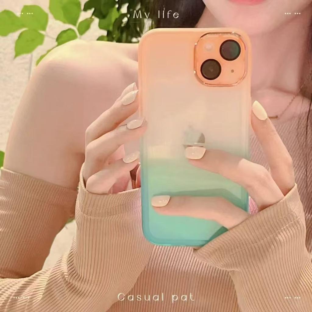 Gradient Color Is Suitable for Ip14pm Phone Cases. Two-tone Matte Soft-edge Apple 16/15pro with Lens Film Protective Case