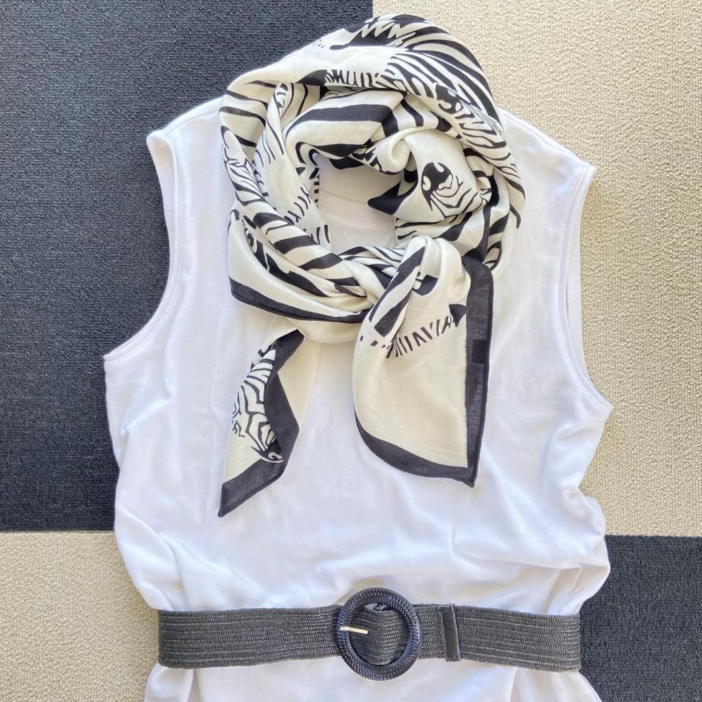Used Imported scarf, monotone square scarf, horse pattern black & white