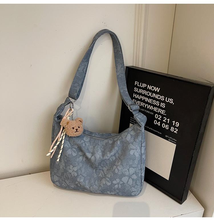 

2025 spring new Japanese cloth bag commuter armpit bag fashion trend shoulder messenger bag versatile handbag