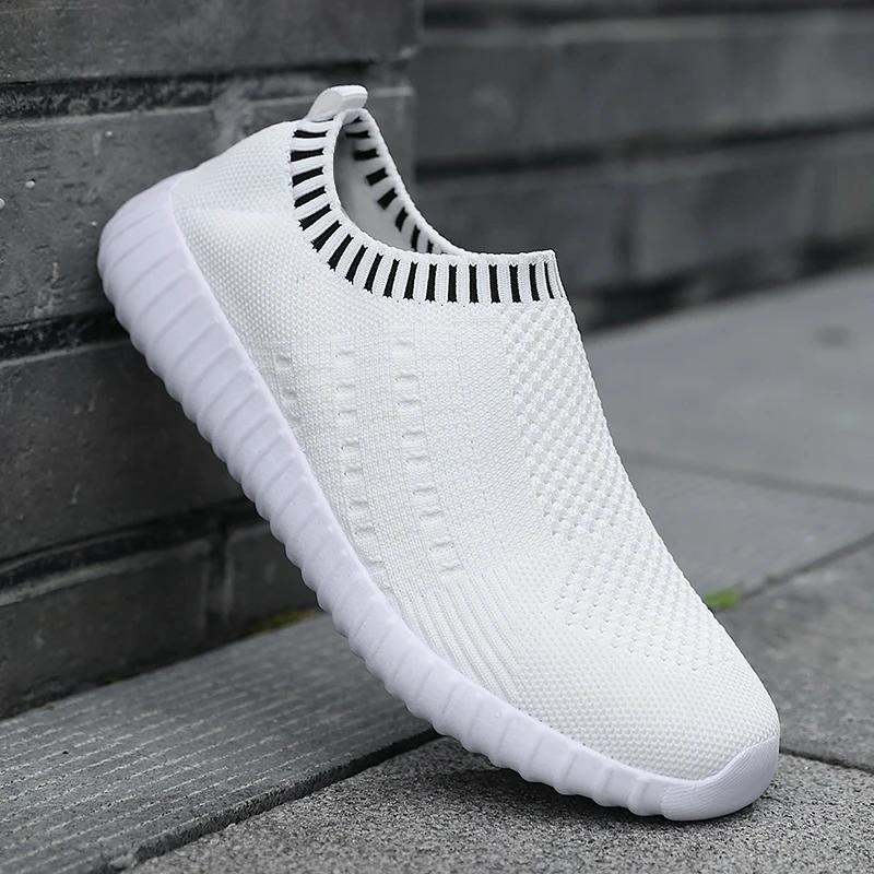 Women's Ultra Light Walking Shoes Fashion Fly Woven Mesh Breathable Sneakers Outdoor Casual Fashionable Soft Women's Flat Shoes