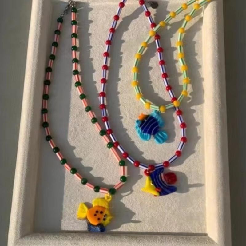 Ocean Beaded Necklace with Fish Pendant Adjustable Length Clavicle Chain for Women Fashionable Neckchain Accessory