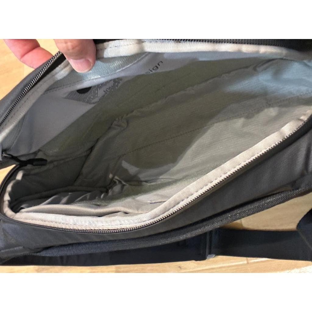 PeakDesign Everyday Sling 10L BlackUsedExcellent Condition