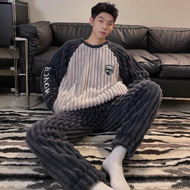 Pánská pyžamová souprava s dlouhým rukávem z korálového fleecu - Hřejivá, silná, žakárový design, vhodná pro domácí nebo venkovní nošení na podzim a v zimě.