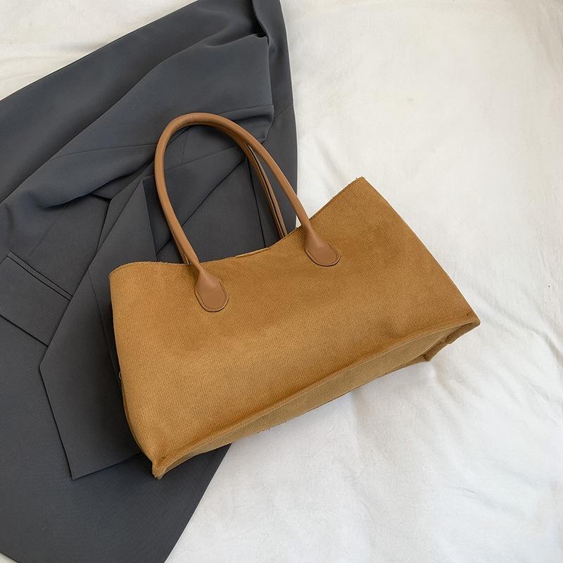 Suede Retro Large-capacity Armpit Bag, New Fashion Women's Bag, High-end Tote Bag, Commuter Shoulder Bag.