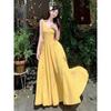 Seaside vacation yellow suspender dress, the new super good-looking, unique and beautiful waist pinch dress, children's summer
