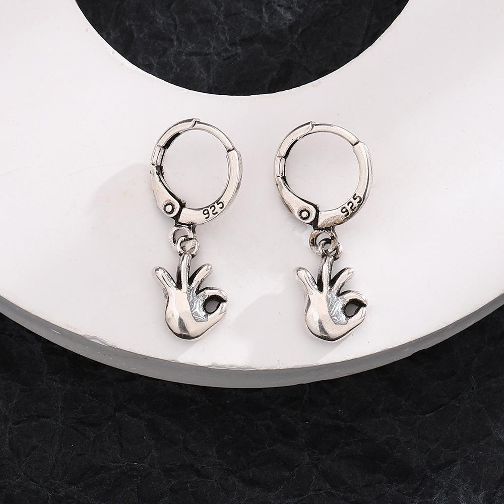 European And American Retro Ok Gesture Ear Buckle Flow Personality Retro Creative Sense Accessories Niche Punk Internet Celebrity Earrings