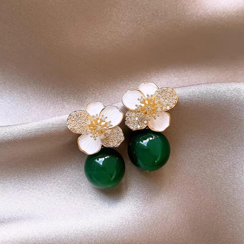 Elegant Chinese Emerald Flower Stud Earrings with Rhinestone Accent - Luxury Design for Women