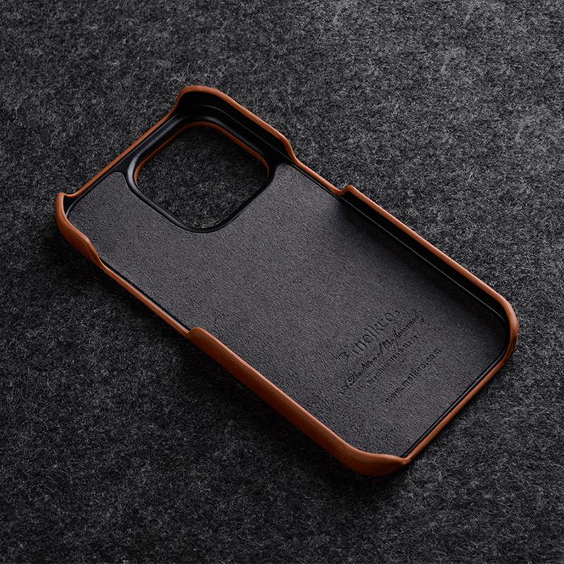 MELKCO For iPhone 15 Pro Case Genuine Cow Leather Coated PC Incomplete Waxy Phone Cover