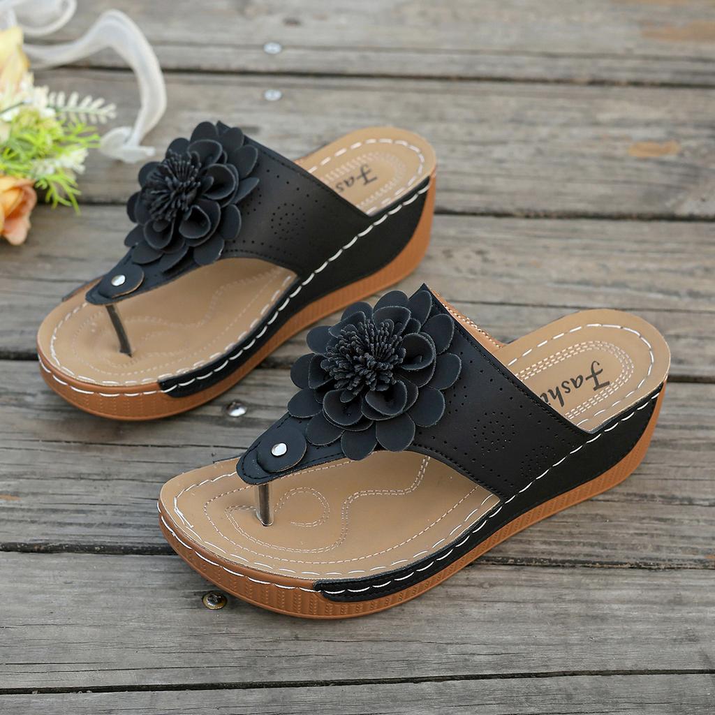 Fashion 2025 new thick-soled one-line thick-soled slippers for women, cross-border fish-mouth flower thick-soled beach flip-flops