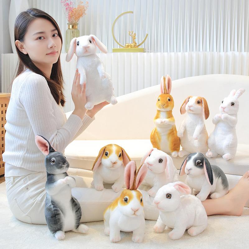 Simpatica e realistica bambola coniglio di peluche, bambola coniglio sdraiata, bambola per bambini dell'asilo, bambola per calmare i bambini