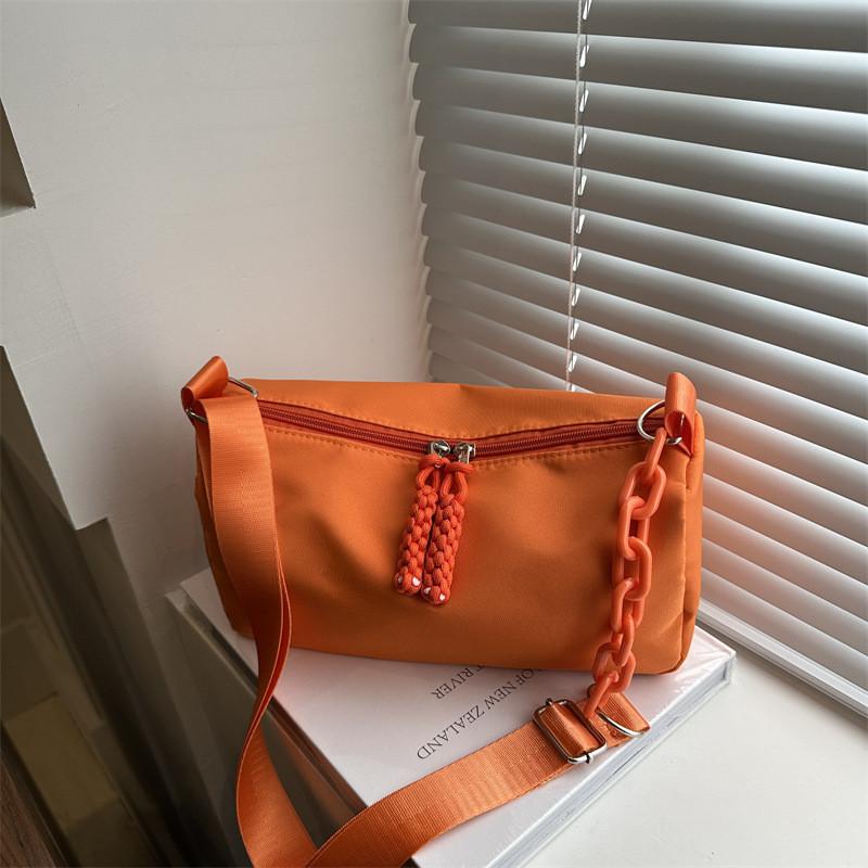 Fashionable Trendy Simple Shoulder Bag Unique Casual Commuter Pillow Bag For Women