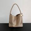 Gold hand-woven bag, bucket bag, women's high-end sense, exquisite hand-carried small bag, versatile commuter casual tote bag