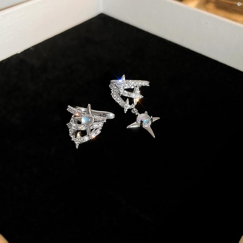 Fashionable And Exquisite Inlaid Zircon Star Without Perforation Ear Bone Clip Neutral Creative Asymmetrical Party Jewelry Gift