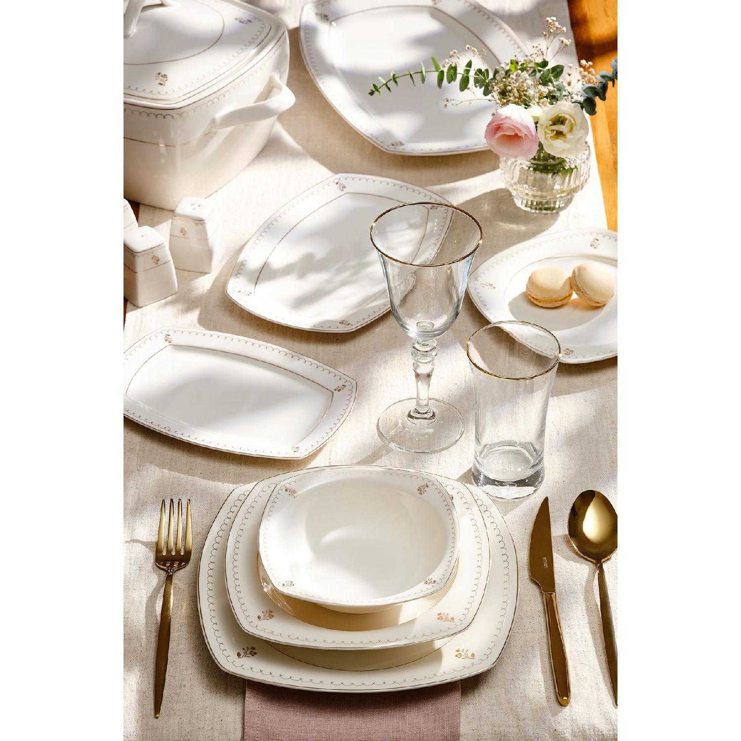 

Обідній набір Belinda на 60 предметів на 12 осіб золотий
