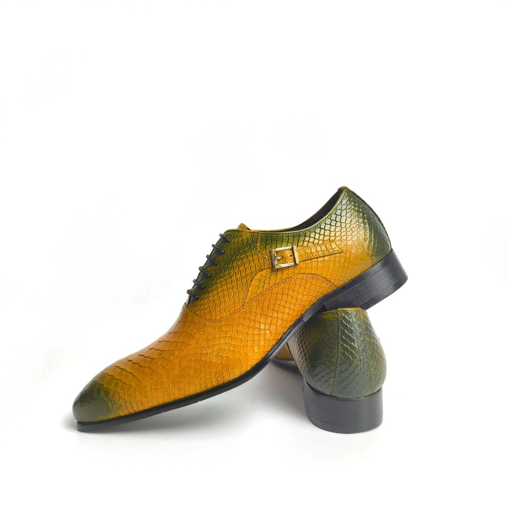 Fashion Classic Snake Printing Men Shoes For Business Office Zapatos De Hombre Metal Buckle Decoration Comfortable Leather Man Shoes New
