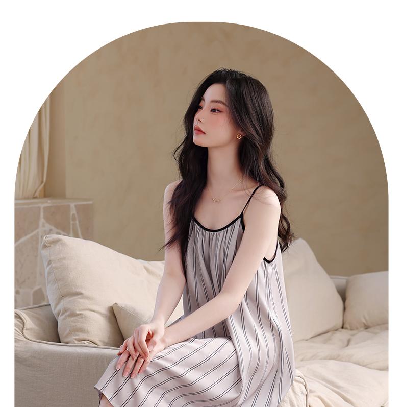 Xuan Liang [with chest cushion] sexy nightgown for women in summer, thin ice silk suspender, cool simulation silk home wear