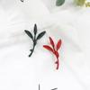 Elegant Tea Leaf Brooch: Three-Dimensional Plant Badge